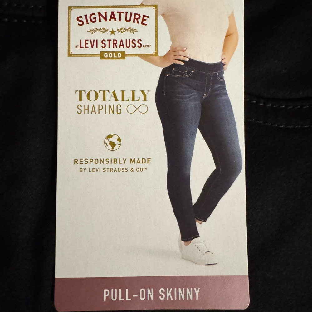 Signature by Levi Strauss Black Pull-On Skinny Jeans
